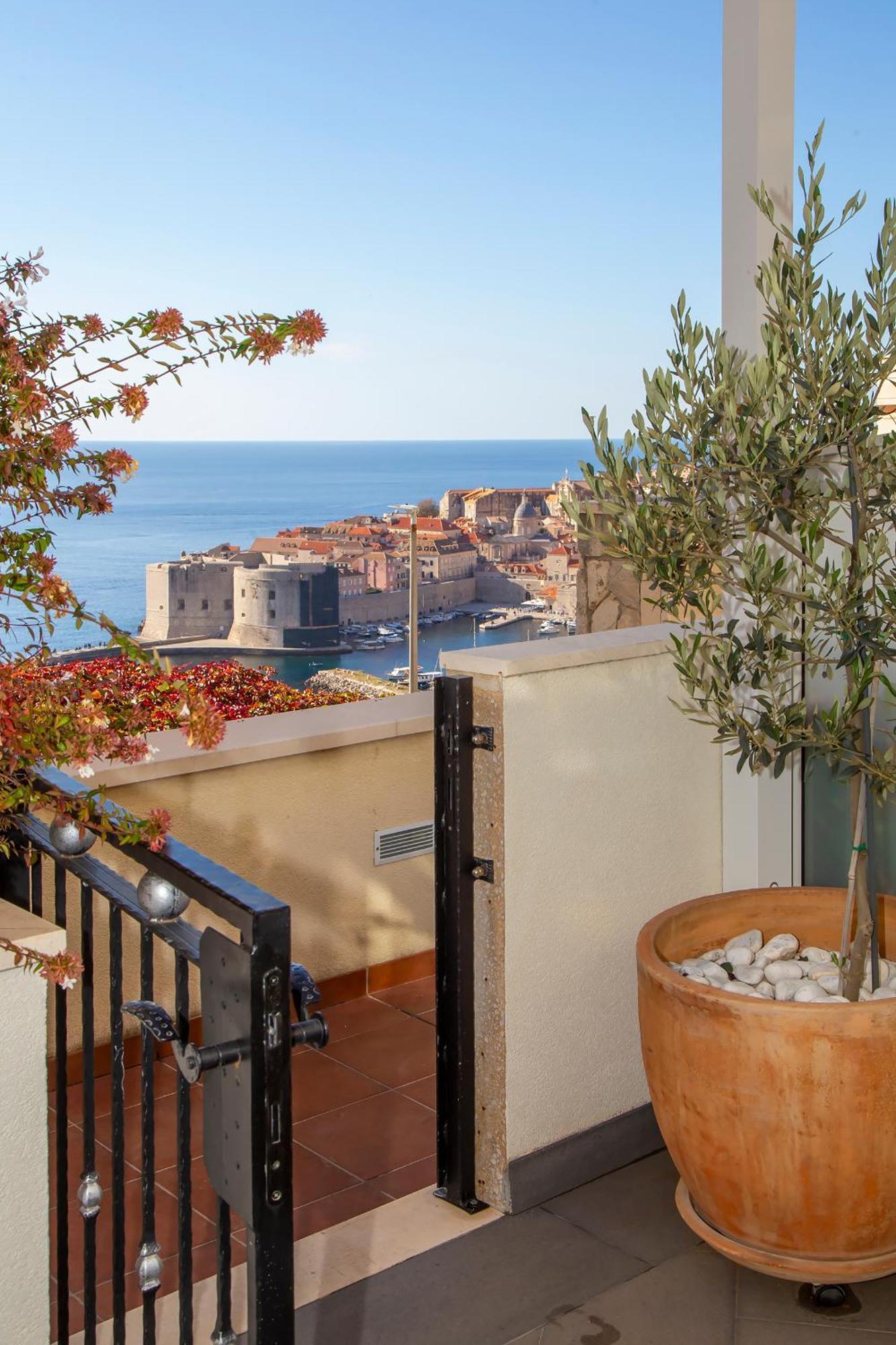 55 & 54 Stairs Apartments Dubrovnik Luaran gambar